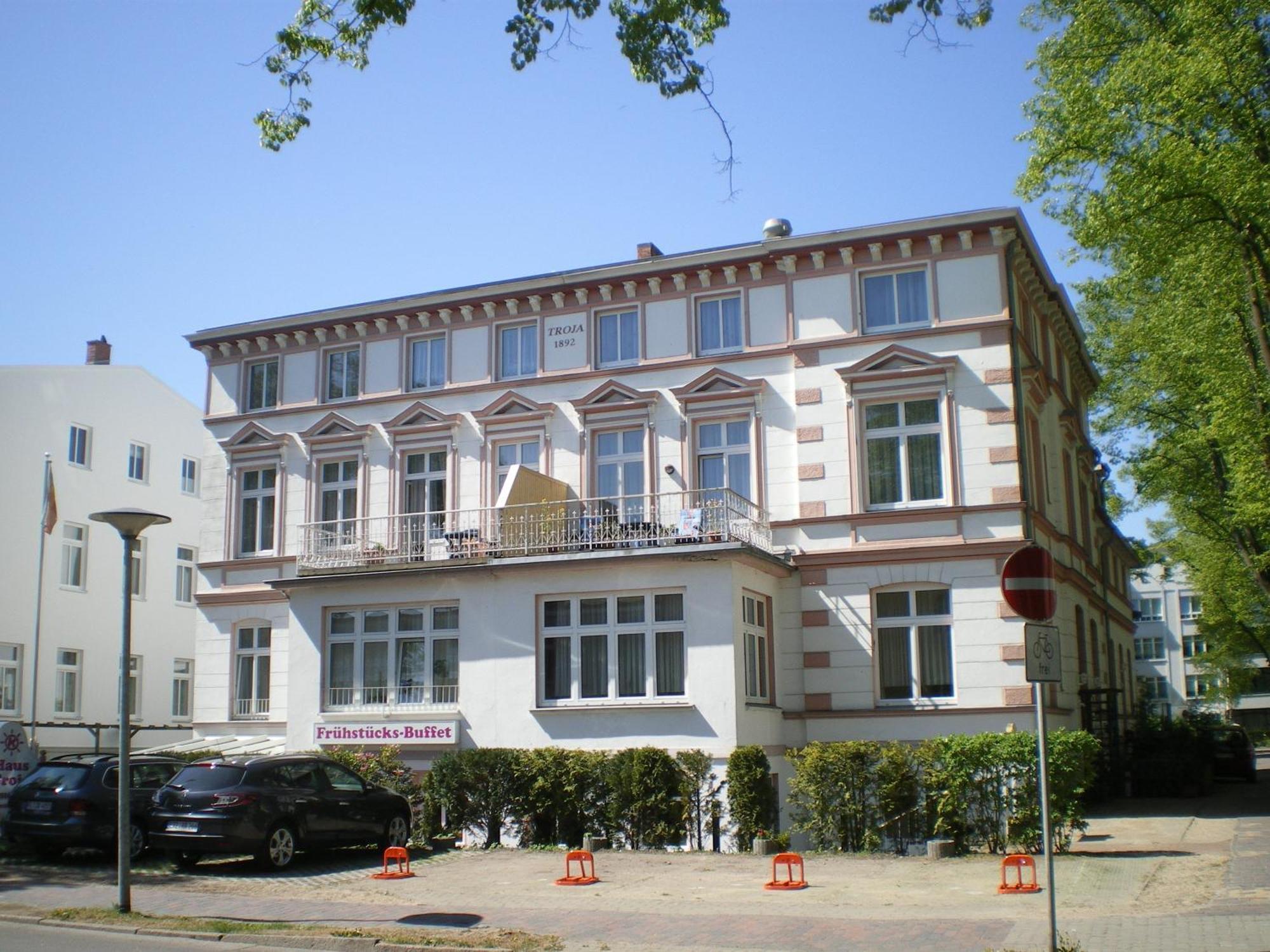 Haus Troja Otel Rostock Dış mekan fotoğraf