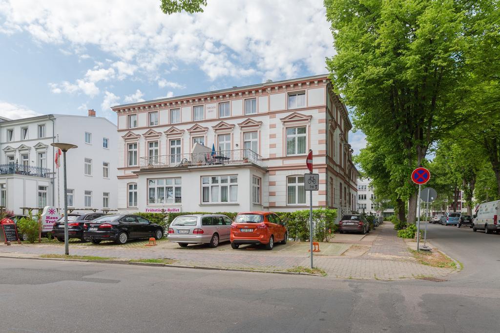 Haus Troja Otel Rostock Dış mekan fotoğraf