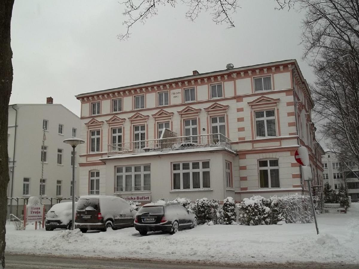 Haus Troja Otel Rostock Dış mekan fotoğraf